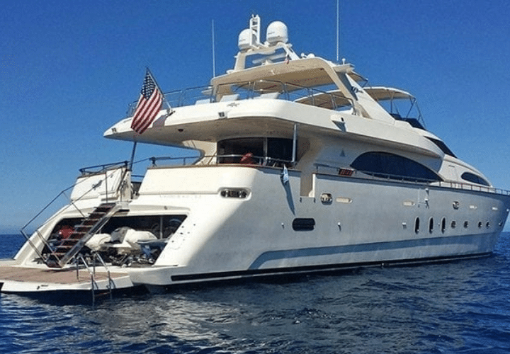 Yacht booking Mumbai for luxury cruising and premium experiences