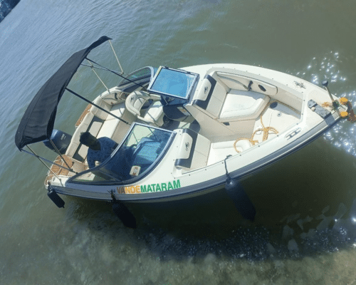 Speed boat in Mumbai offering high-speed water adventure experiences